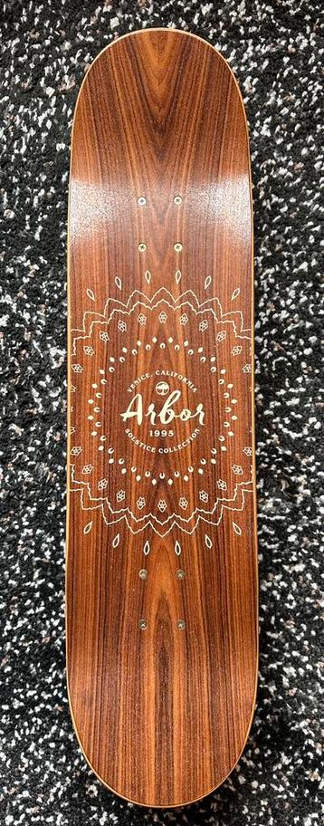 Te koop: Gloednieuwe Arbor Whiskey Solstice Skateboard beschikbaar voor biedingen