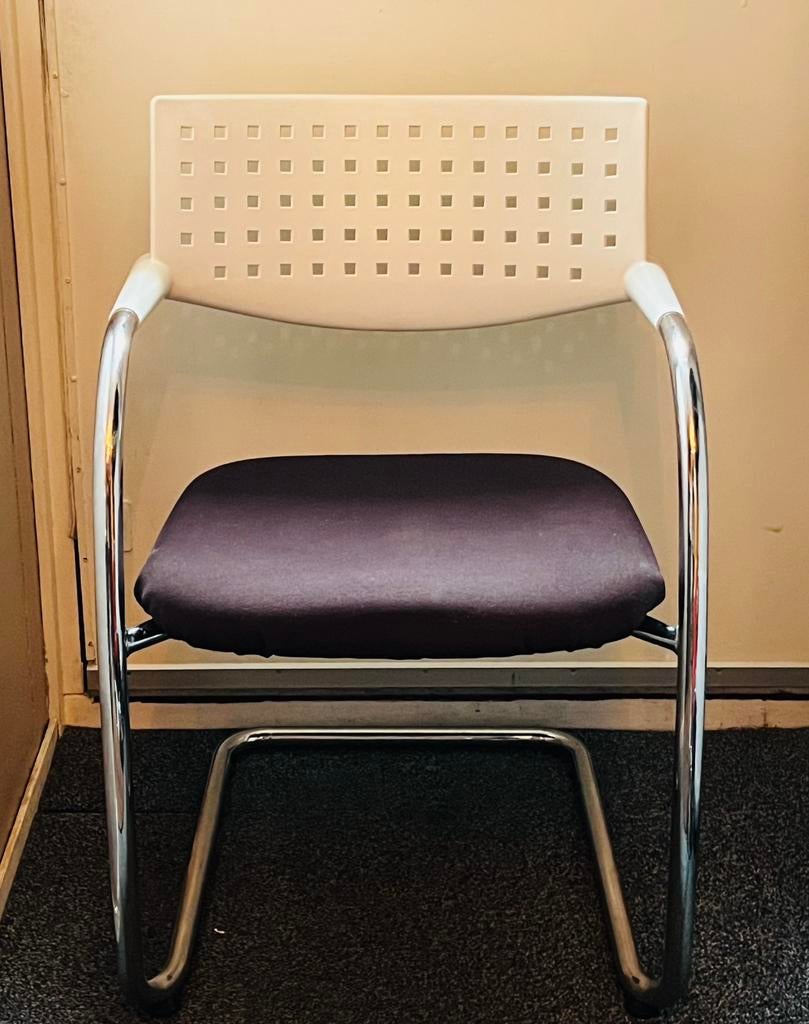 Vitra Visavis sledestoel, Huis en Inrichting, Stoelen, Ophalen of Verzenden, Zo goed als nieuw, Wit, Metaal