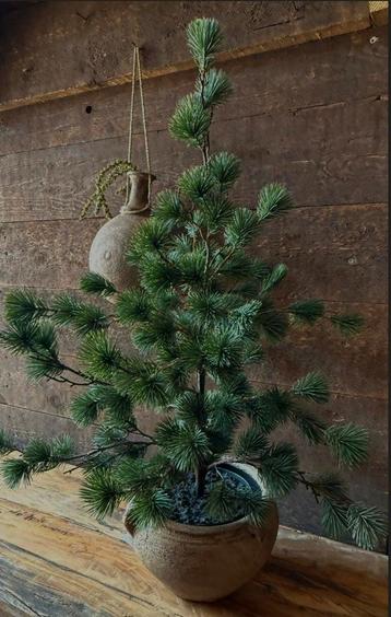 Larix kunstboom ( kerst ) real touch beschikbaar voor biedingen