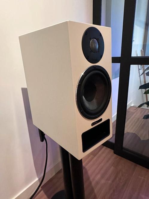 PMC Twenty5 22i speakers Showmodel nieuwstaat met garantie, Audio, Tv en Foto, Luidsprekers, Nieuw, Front, Rear of Stereo speakers