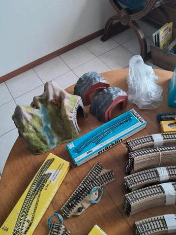 Marklin H0  M rails elektrische wissels  en hand wissels  beschikbaar voor biedingen