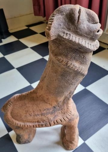 Etnografica, Afrika, Terracotta leeuw, Dakakari, Nigeria beschikbaar voor biedingen
