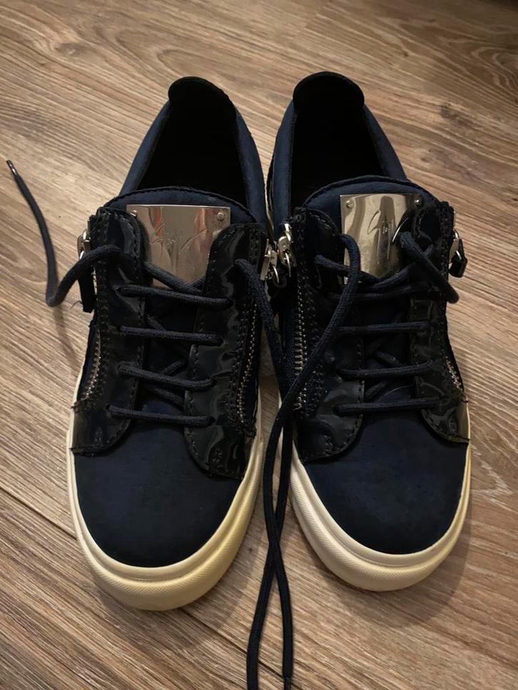 Originele Giuseppe Zanotti Double Zip Low Sneaker maar 36, Kleding | Dames, Schoenen, Zo goed als nieuw, Sneakers of Gympen, Blauw