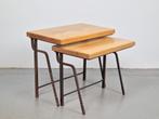 2 Brutalist bijzettafel nesting tables mimiset eiken metaal, Minder dan 45 cm, Gebruikt, Ophalen of Verzenden, Rechthoekig