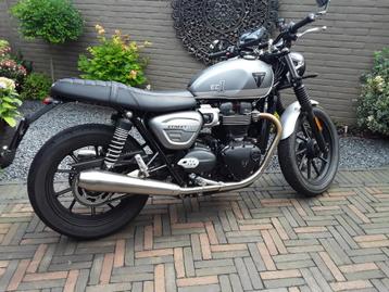 Triumph StreetTwin UNIEKE Km 2023 beschikbaar voor biedingen