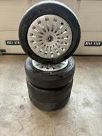 Mercedes Benz Vito447 originele 17 inch velgen + wieldoppen, Ophalen, Banden en Velgen, 17 inch, Bestelwagen