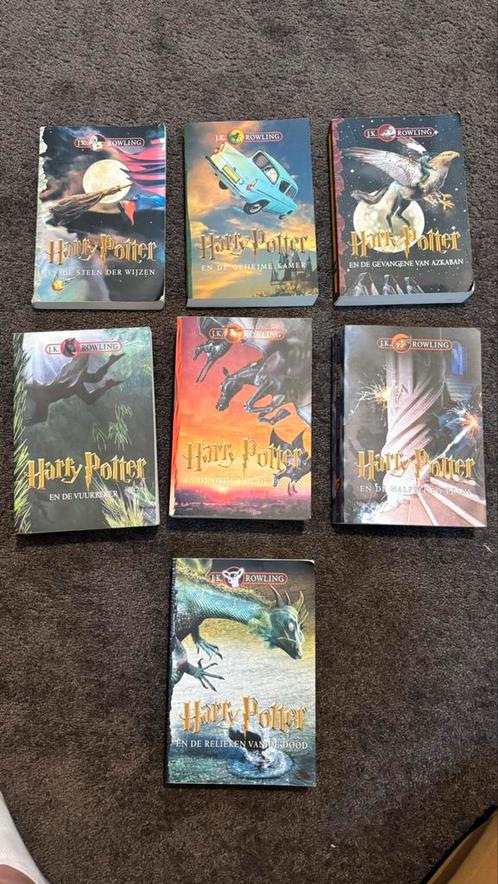 Complete serie harry potter deel 1 t/m 7, Boeken, Fantasy, Zo goed als nieuw, Ophalen of Verzenden