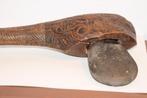 Stenen bijl uit Nieuw Guinea, Antiek en Kunst, Kunst | Niet-Westerse kunst, Ophalen of Verzenden