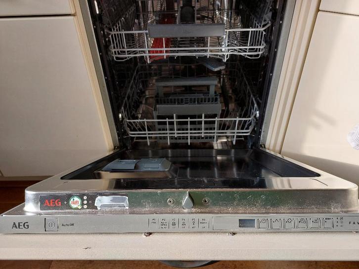 Inbouw vaatwasser AEG, Witgoed en Apparatuur, Vaatwasmachines, Gebruikt, Inbouw, Minder dan 85 cm, 45 tot 60 cm, 10 tot 14 liter