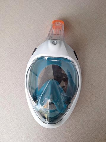 Volgelaats snorkelmasker beschikbaar voor biedingen