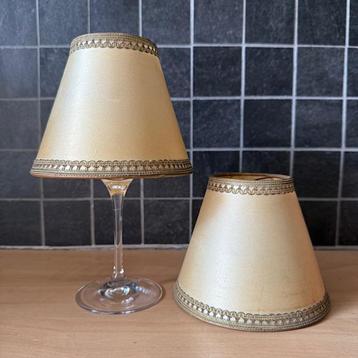 2 lampenkapjes, klemkapjes, Italiaans, vintage, brocante beschikbaar voor biedingen