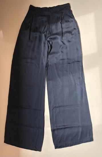 Nieuwe donkerblauwe broek Laltrastoria (maat s) beschikbaar voor biedingen