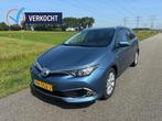 Toyota Auris Touring Sports 1.8 Hybr. Executive DEALER ONDER, 65 €/maand, 28 km/l, Euro 6, Blauw