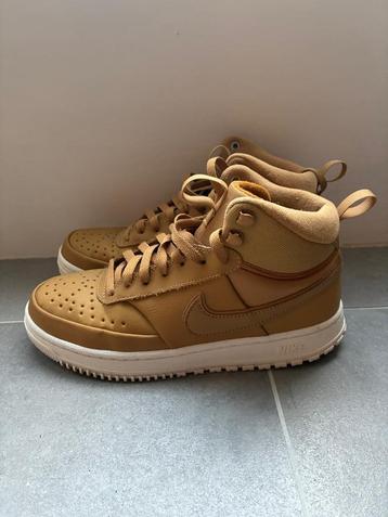 Nike schoenen hoog model maat 40,5 beschikbaar voor biedingen