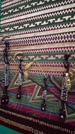 Handgemaakt Indonesisch Textielkunstwerk, Ophalen