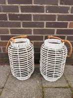 2 witte lantaarns, Huis en Inrichting, Woonaccessoires | Kandelaars en Kaarsen, Ophalen, Zo goed als nieuw, Overige materialen