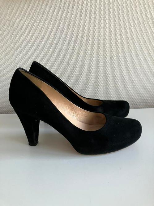 Zwarte suède pumps Unisa, Kleding | Dames, Schoenen, Gedragen, Schoenen met hoge hakken, Zwart, Ophalen of Verzenden