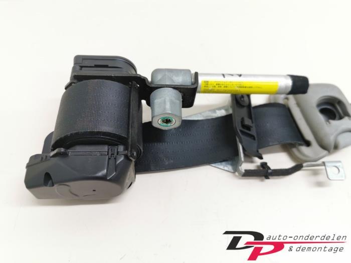 Veiligheidsgordel rechts-voor van een Mitsubishi Carisma, Gebruikt, -, -, Ophalen of Verzenden