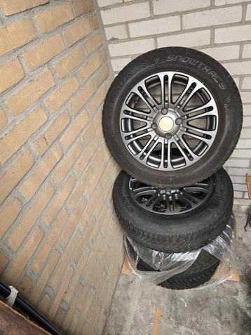Velgen met Winterbanden Set  beschikbaar voor biedingen