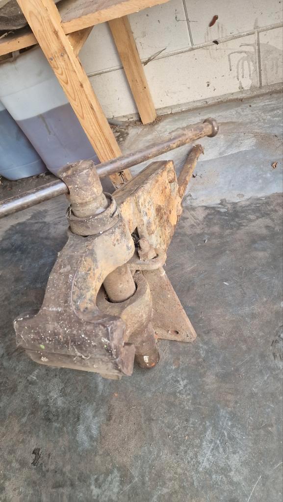 Industriële Bankschroef - Zware Kwaliteit, Doe-het-zelf en Verbouw, Gereedschap | Handgereedschap, Gebruikt, Ophalen