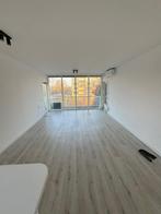 Appartement Amsterdam-Duivendrecht 80 m2,  2SK, Direct bij eigenaar, 80 m², 3 kamers, Appartement