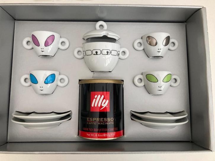 illy  2001 - espresso cups - David Byrne - Alien cups., Verzamelen, Porselein, Kristal en Bestek, Nieuw, Kop en/of schotel, Porselein