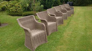 Set van 6 mooie landelijke wicker tuinstoelen  beschikbaar voor biedingen
