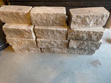 18 Losse stenen plantenbak - 12x12x30 cm beschikbaar voor biedingen