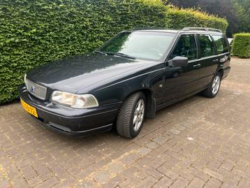 Volvo V70 2.5 AUT 1999 Grijs, airco, jaar APK, NAP! beschikbaar voor biedingen