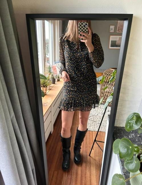 Dames kledingpakket (maat M) | 38 items, Kleding | Dames, Dames-kledingpakketten, Gedragen, Maat 38/40 (M), Ophalen