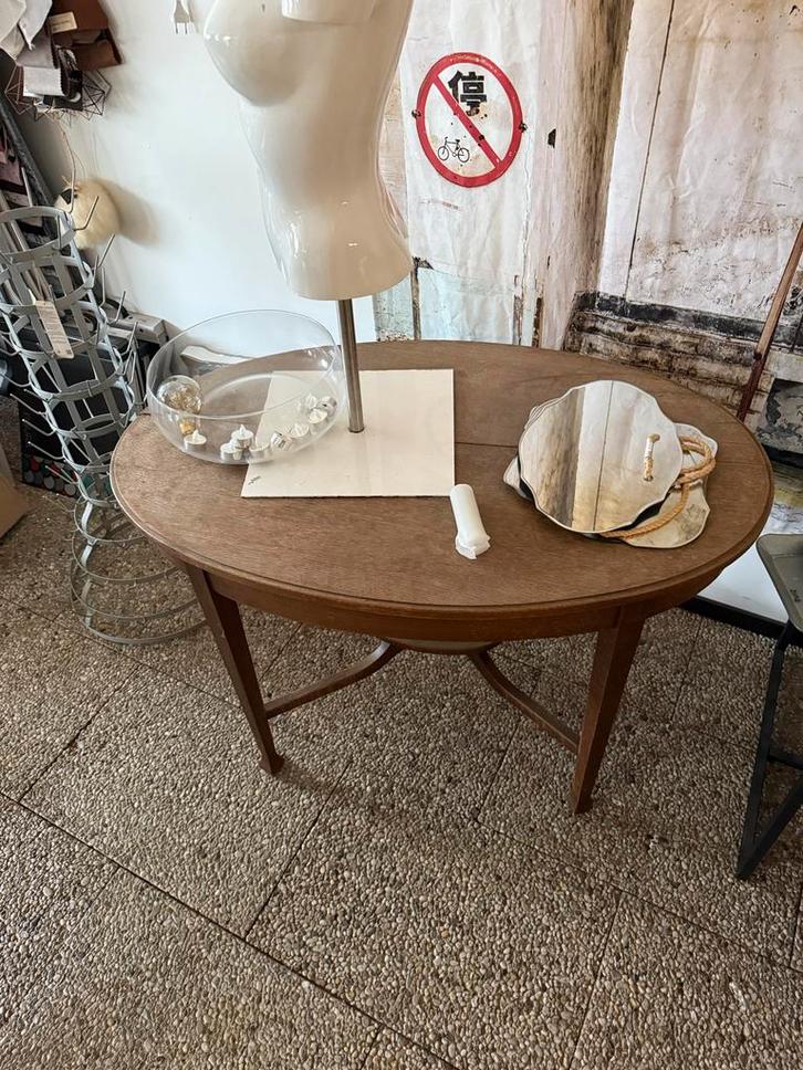Oud Ovaal Tafeltje - 110x70x72cm, Antiek en Kunst, Antiek | Meubels | Tafels, Ophalen of Verzenden