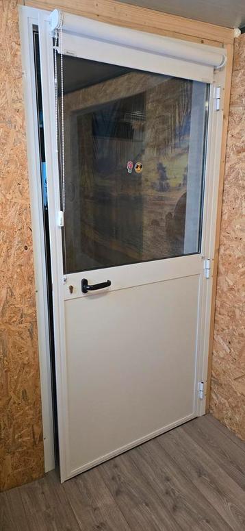 Aluminium Buitendeur met Dubbel Glas en Kozijn beschikbaar voor biedingen