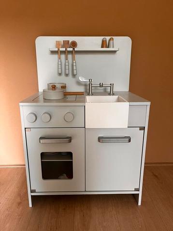 Speelgoed keuken petit amelie beschikbaar voor biedingen