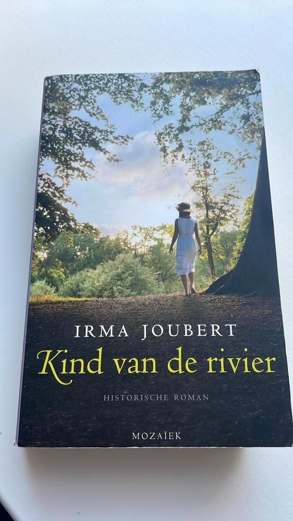 Irma Joubert - Kind van de rivier, Boeken, Historische romans, Zo goed als nieuw, Ophalen of Verzenden