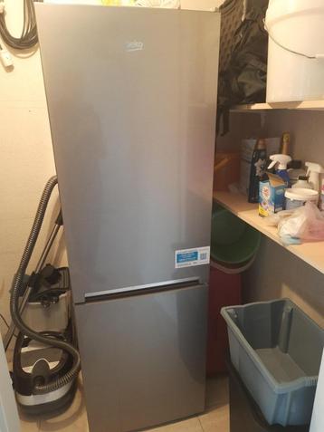 Beco koelkast, 1.85 meter hoog beschikbaar voor biedingen