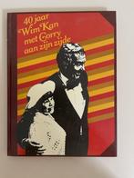 40 jaar Wim Kan met Corrie aan zijn zijde + krantenknipsel, Ophalen, Gelezen, Cabaret, Wim Kan