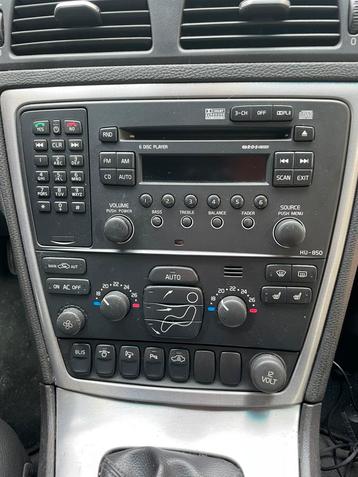 Volvo Hu-850 met bleutooth p2v2 telefoon module beschikbaar voor biedingen