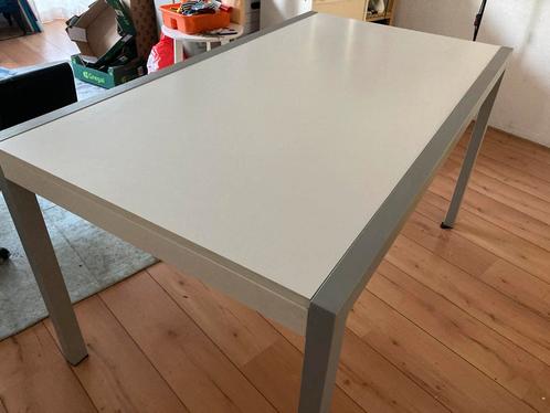 Eettafel wit metalen grijs onderstel wit blad, Huis en Inrichting, Tafels | Eettafels, Gebruikt, 50 tot 100 cm, 100 tot 150 cm