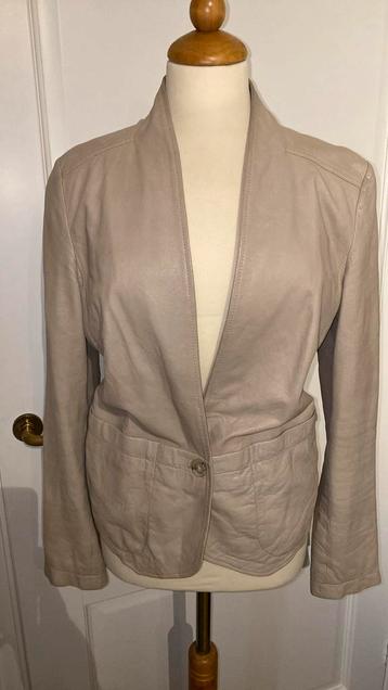 Closed beige leren jas blazer mt L als nieuw  beschikbaar voor biedingen