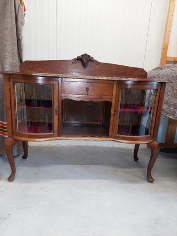  Prachtig oud dressoir - wandmeubel met vitrinekastjes beschikbaar voor biedingen