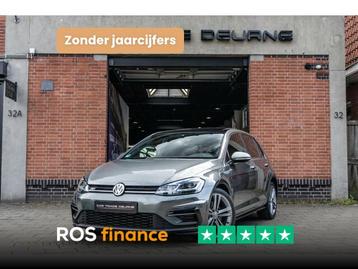 Volkswagen Golf 1.5 TSI R-Line Pano / Camera / ACC beschikbaar voor biedingen