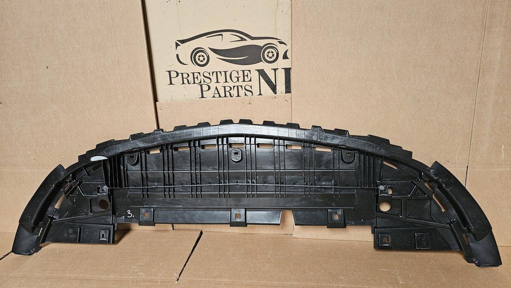 Onderplaat Mercedes CLA FACELIFT Onderlip A118 A1188852703, -, Voor, -, Nieuw