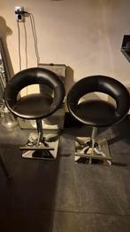 Twee leren barkrukken, Huis en Inrichting, Barkrukken, Ophalen, Gebruikt, Met voetsteun, Leer