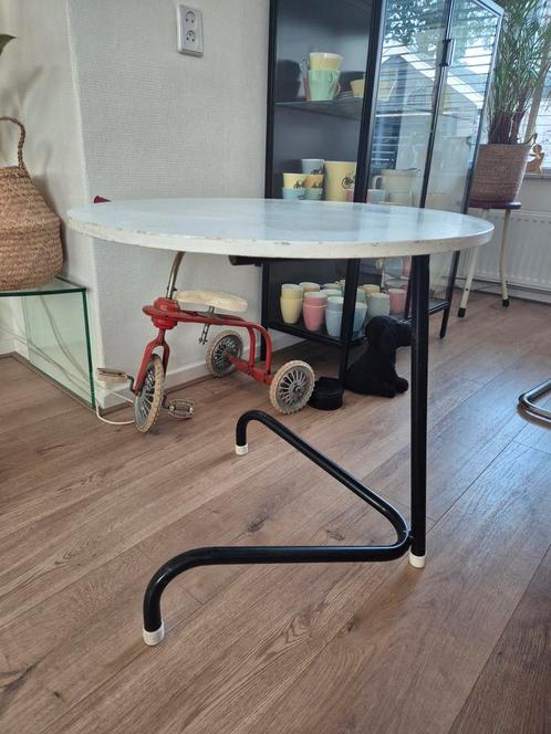 Kuperus Almelo 50's bijzettafel retro vintage tripot, Huis en Inrichting, Tafels | Bijzettafels, Gebruikt, Rond, Minder dan 55 cm