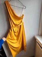 Gelegenheidsjurk jurk uitgaansjurk half schouder offshoulder, Galajurk, Geel, Maat 46/48 (XL) of groter, Ophalen of Verzenden