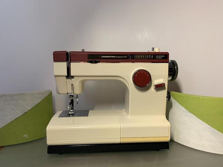 Naaimachine Lewensteine, Hobby en Vrije tijd, Naaimachines en Toebehoren, Zo goed als nieuw, Lewenstein, Ophalen of Verzenden