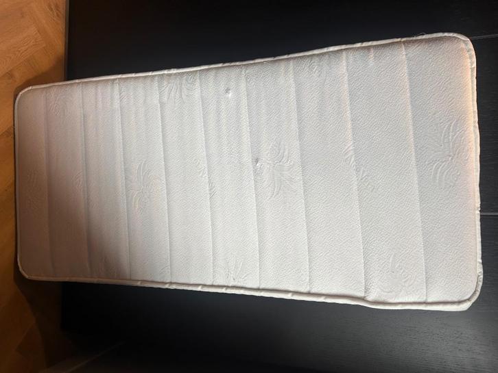 Matras - 150x70x14cm - Koudschuim - Met rits, Huis en Inrichting, Slaapkamer | Matrassen en Bedbodems, Zo goed als nieuw, Matras