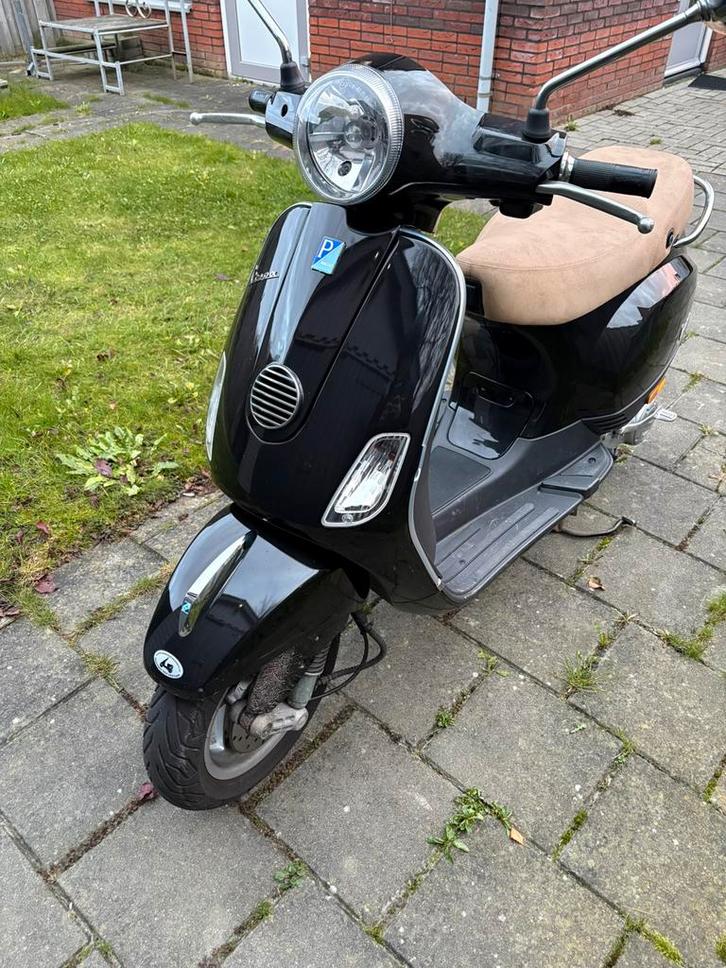 Vespa LX50 Snor - 2010 - 18K Kilometer, Fietsen en Brommers, Snorfietsen en Snorscooters, Zo goed als nieuw, Vespa, Benzine, Ophalen