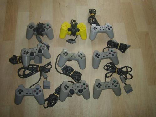 9 Playstation 1 controllers + av en stroomkabels, Spelcomputers en Games, Spelcomputers | Sony PlayStation Consoles | Accessoires
