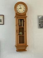 Deense grenenhouten wandklok, Ophalen, Zo goed als nieuw, Analoog, Wandklok